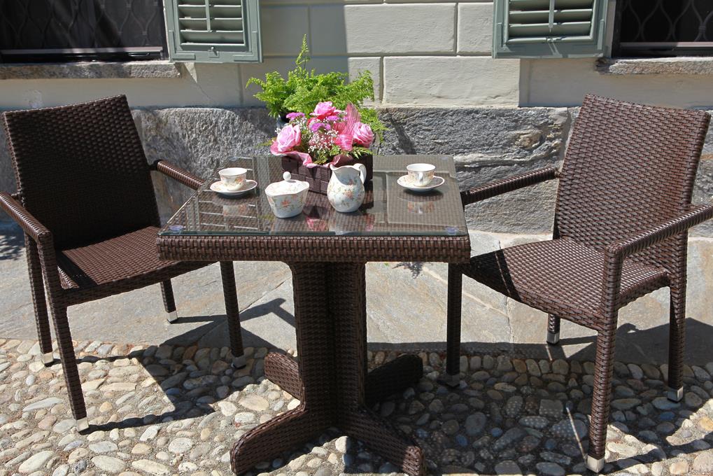 Poltrona Polyrattan noce da esterno impilabile