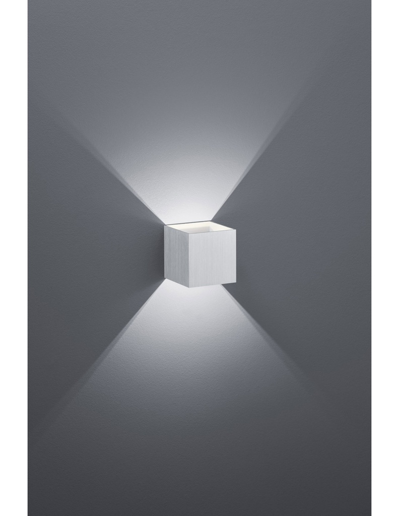 Applique Cubo Doppia Emissione Led Alluminio 10x10 cm