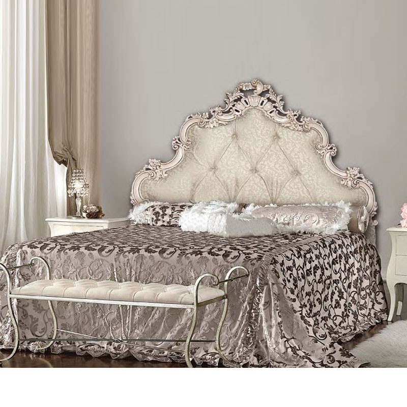 Letto  matrimoniale barocco  testiera  intagliata  imbottita  contenitore 175x202xh.175 cm